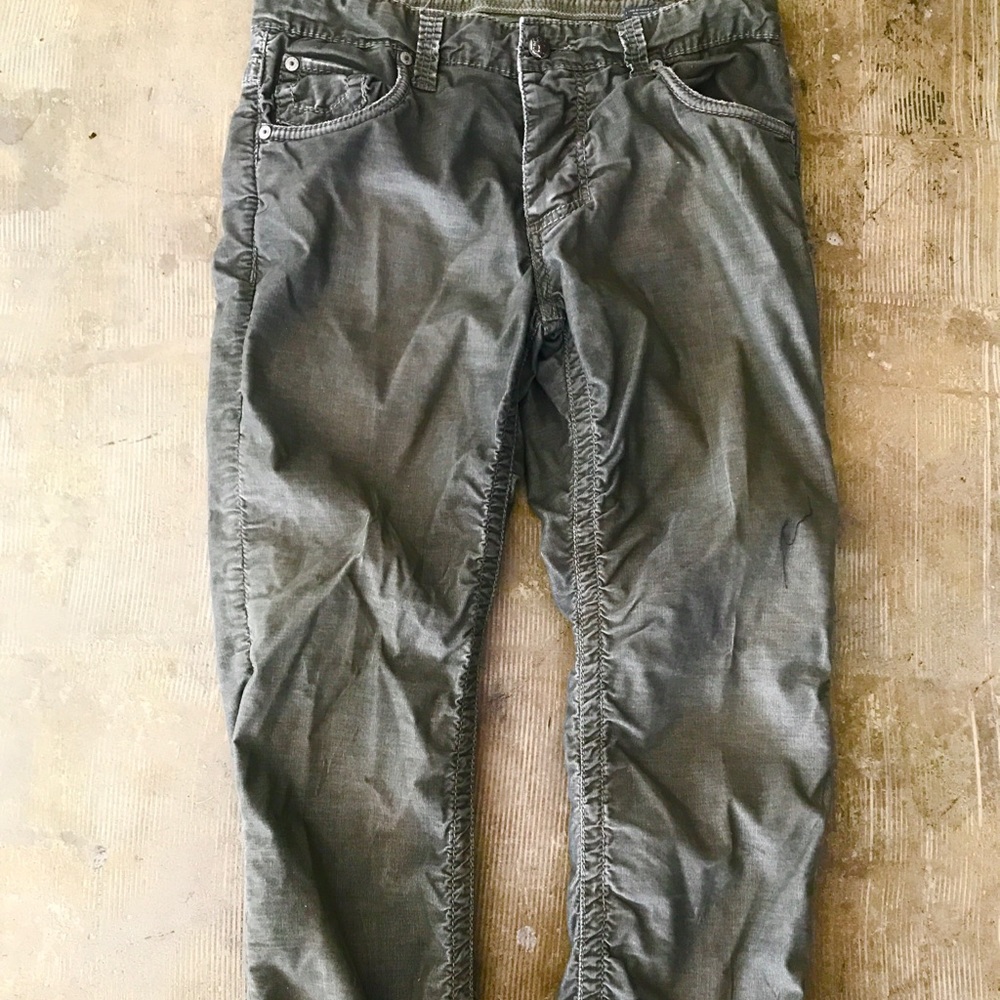 Stitches Men’s Green Slim Button-Fly Rustic Cords